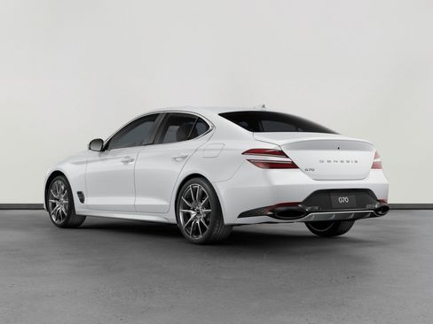 New 2026 Genesis G70 2.5T image 5