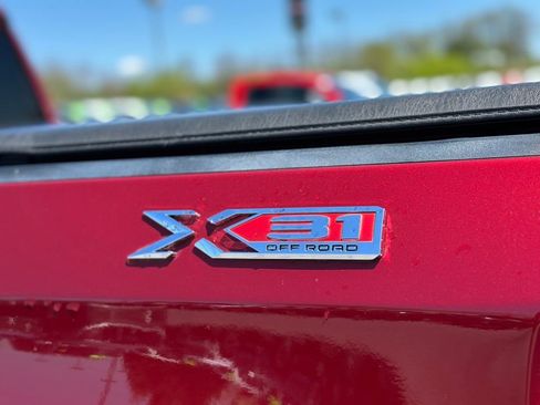 Used 2019 GMC Sierra 1500 SLE w/ SLE Value Package AWD/4WD image 46
