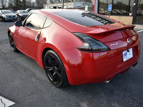 Used 2015 Nissan 370Z Coupe image 8