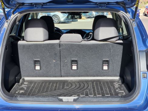 Used 2024 Subaru Crosstrek 2.0i Premium image 12