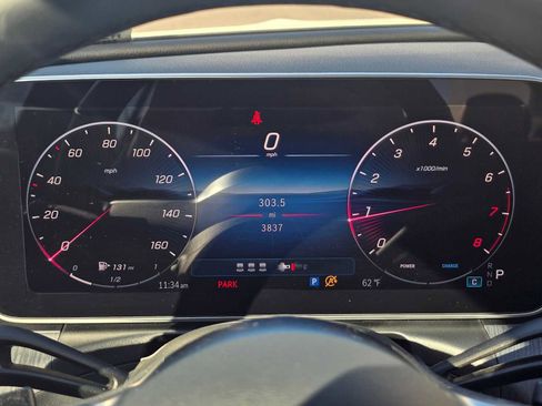 Used 2025 Mercedes-Benz C 300 4MATIC Sedan image 25