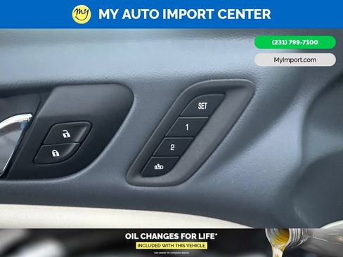 Used 2021 GMC Acadia Denali w/ Denali Ultimate Package AWD/4WD image 9
