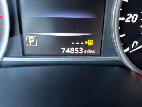 Used 2016 Nissan Sentra SV image 20