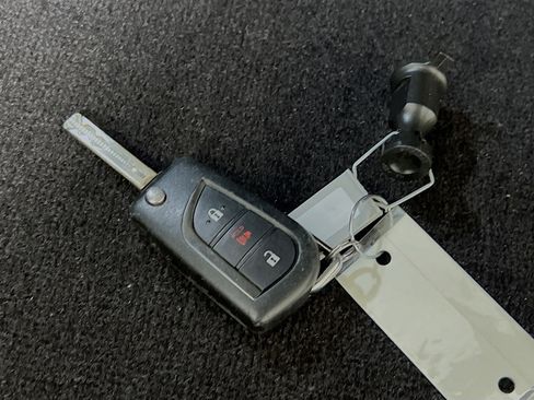 Used 2021 Toyota C-HR LE image 35