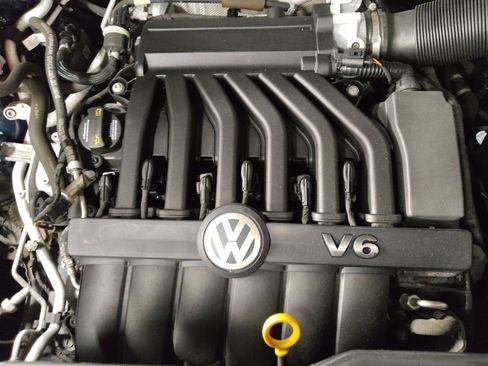 Used 2021 Volkswagen Atlas SE w/ Panoramic Sunroof Package FWD image 30