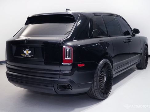 Used 2024 Rolls-Royce Cullinan AWD/4WD image 5