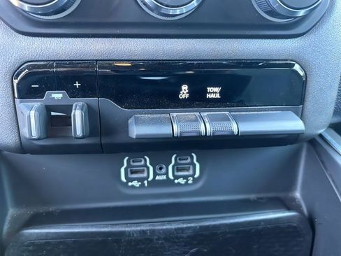 Used 2021 RAM 1500 Big Horn RWD image 26