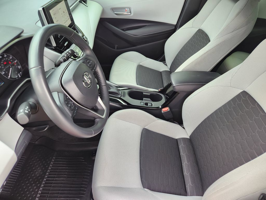 Used 2025 Toyota Corolla SE FWD image 12