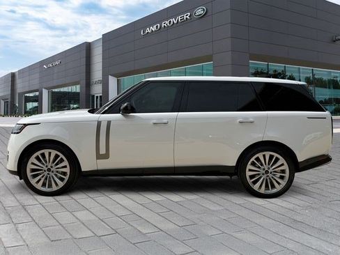 New 2026 Land Rover Range Rover Long Wheelbase SE AWD/4WD image 2