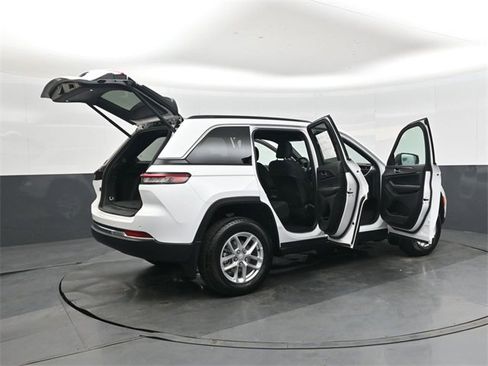 New 2025 Jeep Grand Cherokee Laredo image 46