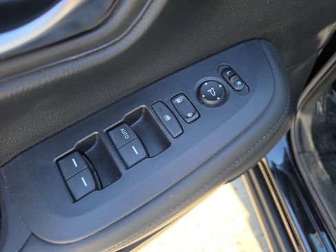 Certified 2023 Honda HR-V LX image 17