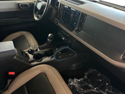 Certified 2024 Ford Bronco Wildtrak AWD/4WD image 15