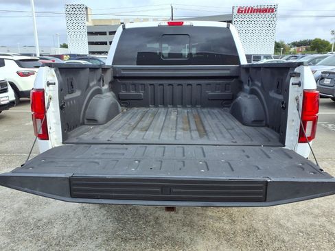 Used 2019 Ford F150 Lariat w/ Equipment Group 502A Luxury AWD/4WD image 21