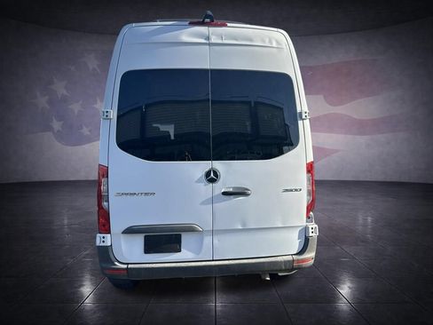 Used 2019 Mercedes-Benz Sprinter 2500 image 7