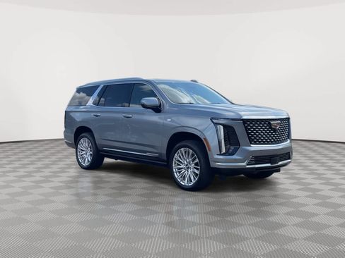 Used 2026 Cadillac Escalade Luxury w/ LPO, Floor Liner Package AWD/4WD image 2