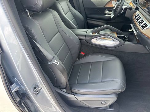 Used 2025 Mercedes-Benz GLS 450 4MATIC w/ AMG Line Exterior image 13