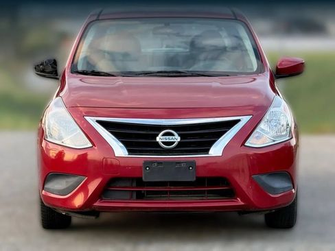 Used 2015 Nissan Versa SV FWD image 5