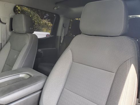 Used 2021 Chevrolet Silverado 1500 LT AWD/4WD image 14