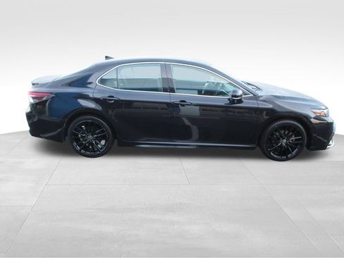 Used 2024 Toyota Camry XSE FWD image 6
