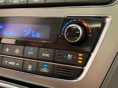 Used 2016 Hyundai Sonata Limited w/ Option Group 04 FWD image 42