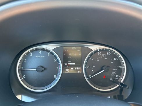 New 2025 Nissan Kicks Play S image 17