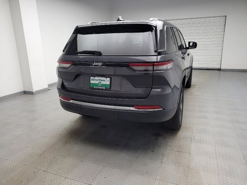 Used 2022 Jeep Grand Cherokee Limited 4xe image 7