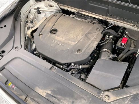 Used 2023 Volvo XC90 B6 Plus image 44