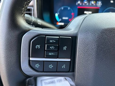 Used 2025 Ford F250 Lariat AWD/4WD image 17