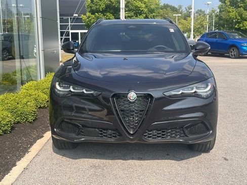 Used 2025 Alfa Romeo Stelvio Sprint image 4