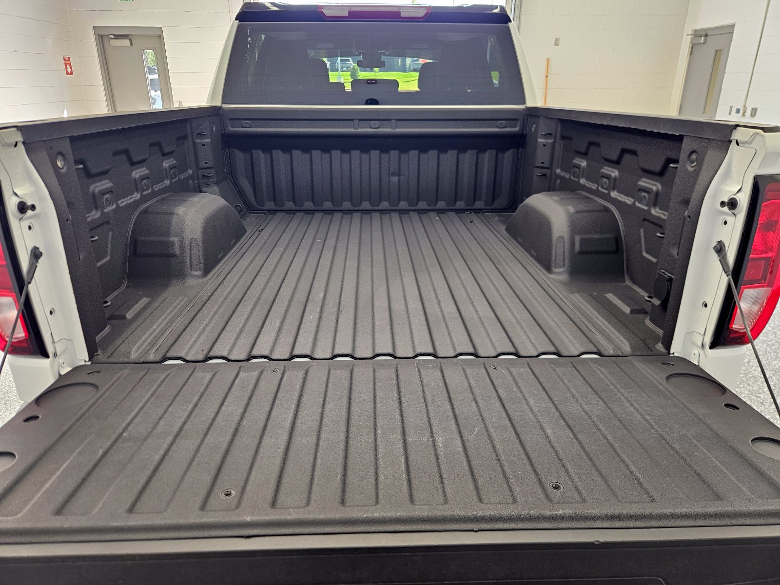 Used 2026 GMC Sierra 1500 Pro w/ Graphite Edition AWD/4WD image 46