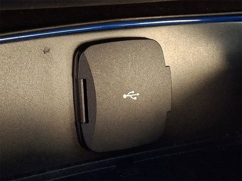 Used 2023 Ford Bronco Wildtrak image 26