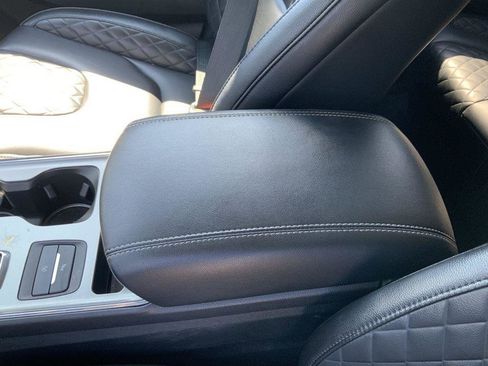 Used 2024 Ford Edge Titanium image 47