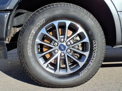 Used 2020 Ford F150 XLT w/ Equipment Group 302A Luxury image 9