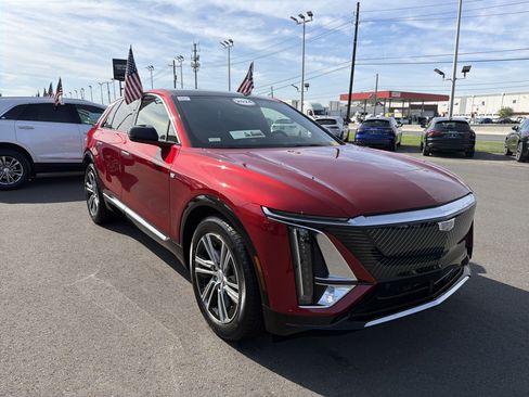 Used 2024 Cadillac Lyriq Luxury image 4