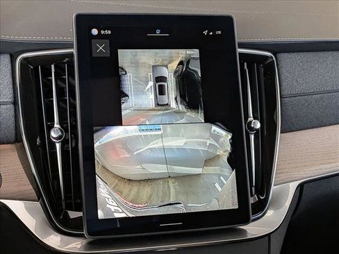 New 2026 Volvo XC90 B5 Plus w/ Protection Package image 15