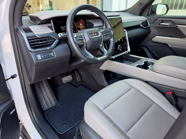 Used 2026 GMC Acadia Elevation w/ Elevation Premium Package FWD image 12