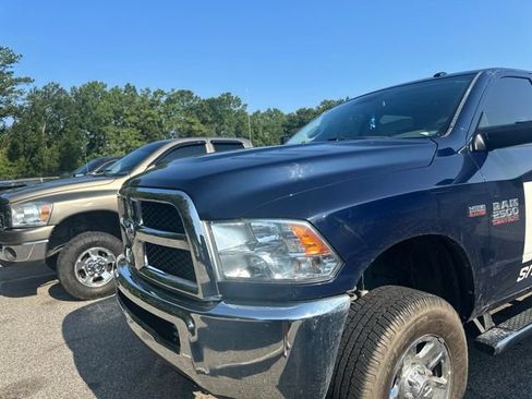 Used 2017 RAM 2500 Tradesman w/ Chrome Appearance Group AWD/4WD image 4
