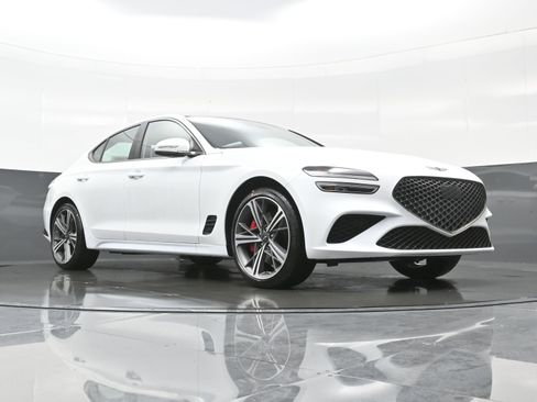 New 2025 Genesis G70 2.5T w/ Sport Prestige Package image 11