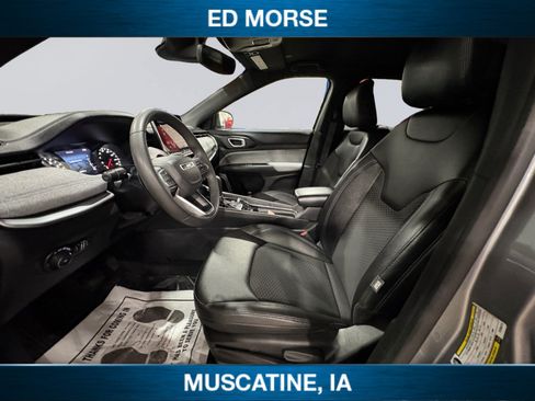Used 2024 Jeep Compass Latitude AWD/4WD image 9