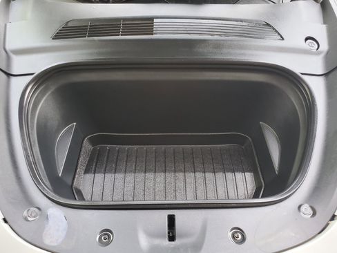 Used 2021 Tesla Model Y Long Range image 20