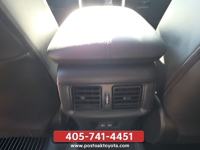 Used 2025 Toyota RAV4 XLE Premium AWD/4WD image 28