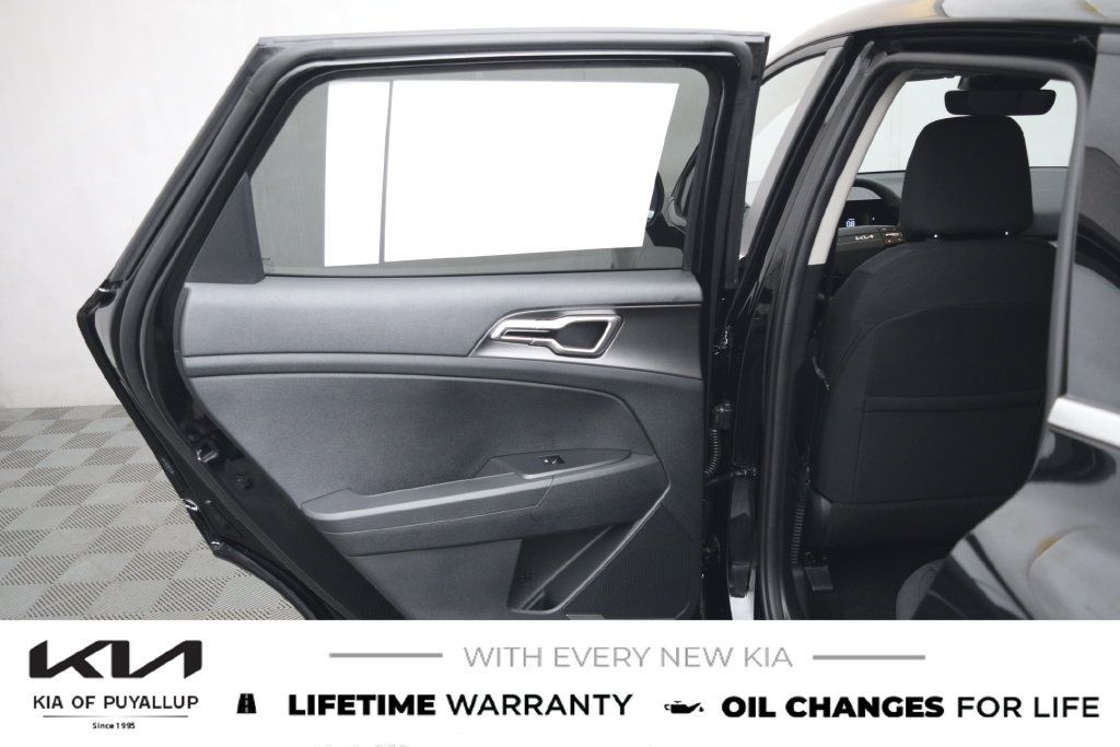 New 2026 Kia Sportage LX AWD/4WD image 11