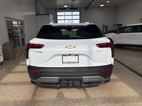 Used 2024 Chevrolet Blazer EV LT AWD/4WD image 4