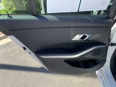 Used 2022 BMW 330i xDrive Sedan w/ Driving Assistance Package AWD/4WD image 15