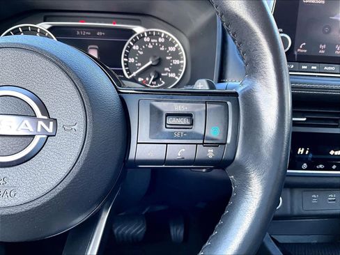 Used 2023 Nissan Rogue SV w/ SV Premium B Package image 24