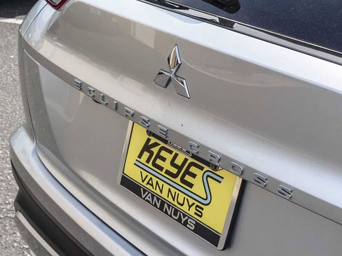 Used 2023 Mitsubishi Eclipse Cross SE image 9