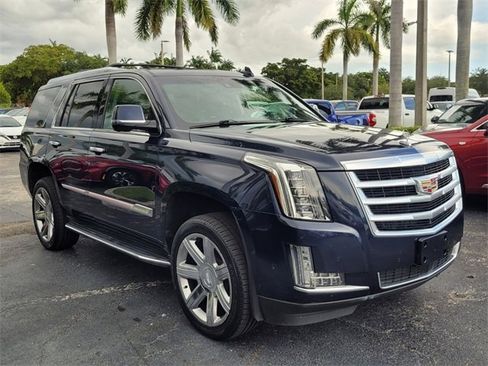 Used 2019 Cadillac Escalade Premium Luxury image 27