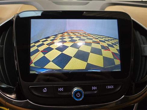 Used 2017 Chevrolet Volt Premier w/ Driver Confidence II Package image 29