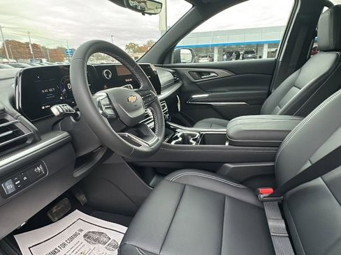 New 2026 Chevrolet Traverse LT w/ Sun and Wheel Package image 11