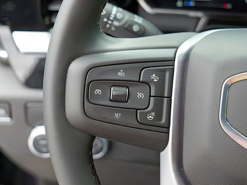 New 2025 GMC Sierra 1500 Elevation image 12